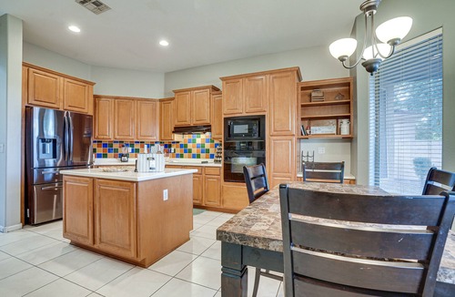 Palm Valley House | Goodyear Group Getaway w/Pool & Putting Green