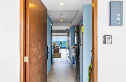 Las Glorias Apartment | Gorgeous 1BR with Pools & Sea Views