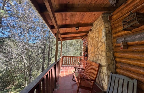 San Antonio de Las Alazanas Cabin | Gorgeous 3-bedroom cabin in Bosques de Monterreal for a relaxing getaway