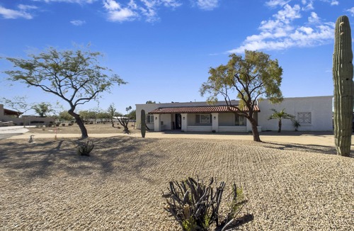 Paradise Heights House | Gorgeous and private ranch on expansive 1.2 acres