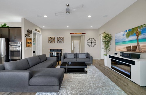 Starr Ridge House | Gorgeous custom home with spa, heated pool, outdoor kitchen and game room!