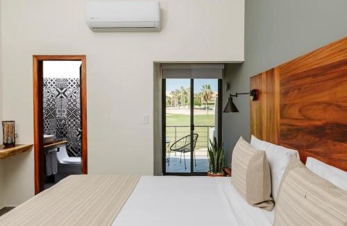Campo de Golf Fonatur Hotel | Gorgeous King Room Exclusive Boutique Hotel Cabo