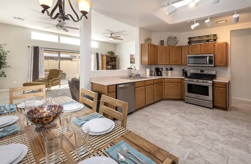 East Mesa House | Gorgeous Listing - with HEATED pool/Hot Tub and 2 car garage