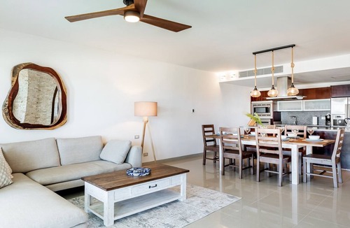 Puerto Juarez Condo | Gorgeous Ocean Front Apartment Casa Shell by RedAwning
