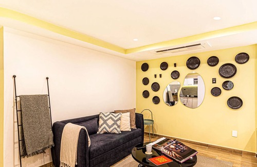 Colonia Cuauhtemoc Apartment | Grand Chapultepec by Kukun