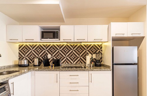 Colonia Cuauhtemoc Apartment | Grand Chapultepec by Kukun