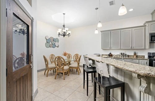Mission House | Grand estate in upscale neighborhood w/nice pool