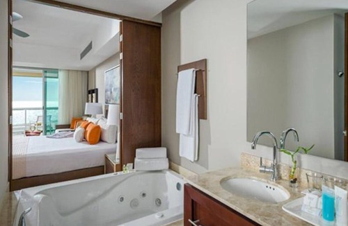 Centro Hotel | Grand Mayan 1 BR suite in peaceful Puerto Peñasco with WiFi, AC