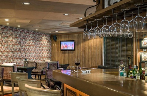 Centro Hotel | Grand Mayan hotel room in awesome Puerto Peñasco with WiFi, AC