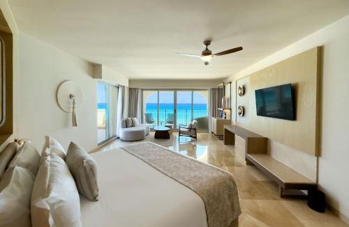 Punta Cancun Resort | Grand Park Royal Cancun - All Inclusive