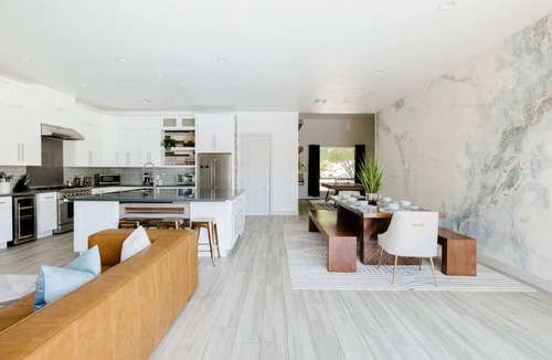 Cox Heights House | Grand Ultimate Scottsdale Oasis|Pool+Putting Green