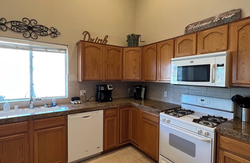 Bullhead City House | Great for families. Den is 4th bedroom with full bunk beds. Gated Community