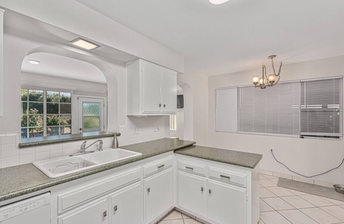 Arcadia House | Great Location! Walk to Old Town in minutes!