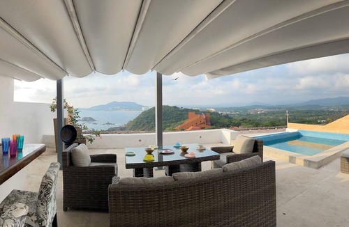 Ixtapa Condo | Great luxurious penthouse with private roof top pool lounge and spectacular view