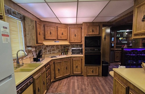 Cienega Springs House | Groovy Place Man! Walk back in time to the 70s!
