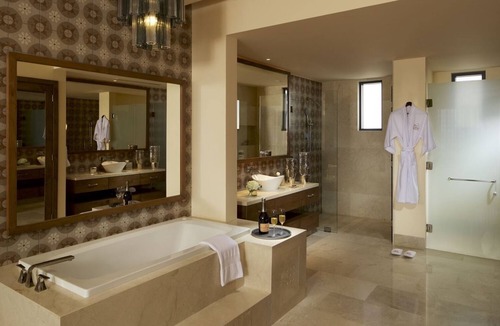 Cabo San Lucas Resort | Ground Floor 2 Bedroom Penthouse New Years Week