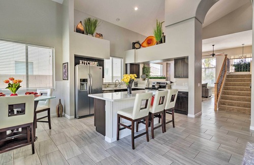 Rovey Farm Estates House | Group Fun in Glendale! Getaway w/Private Pool