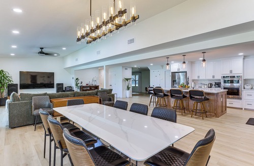 Sebastian House | Group Getaway: Luxe Riverfront Gem in Los Fresnos!
