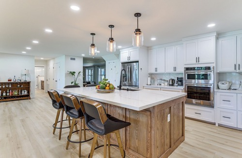 Sebastian House | Group Getaway: Luxe Riverfront Gem in Los Fresnos!
