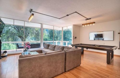 Naucalpan House | Group Stay In home Fun Yard 15 Min from Polanco!