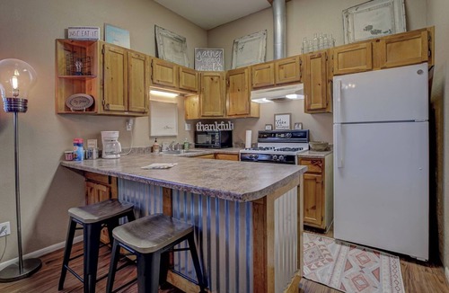 San Tan Valley House | Guest House with horse privilege's, in the country & beautiful neighborhood.