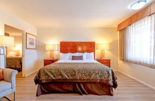 Yuma Townsite Hotel | Gym 24/7 Available | King & Queen Suite Retreat Close to Colorado River Kayaking