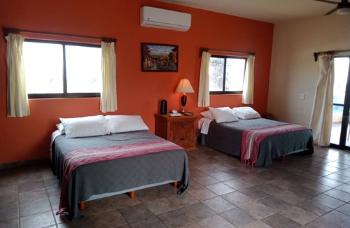 La Ribera Bed & Breakfast | Hacienda de Palmas: Room #1 Grande with two queen size beds and sofa bed
