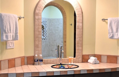 Puerto Penasco Hotel | HACIENDA MONARCAS RESORT