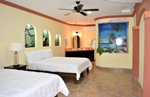 Puerto Penasco Hotel | HACIENDA MONARCAS RESORT