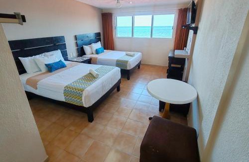 Puerto Morelos Hotel | Hacienda Morelos Beachfront Hotel
