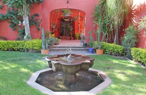 Galindo House | Hacienda-style colonial house near vineyards