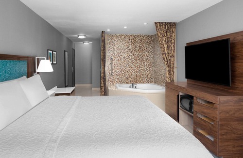 Camelback East Hotel | Hampton Inn Phoenix-Biltmore