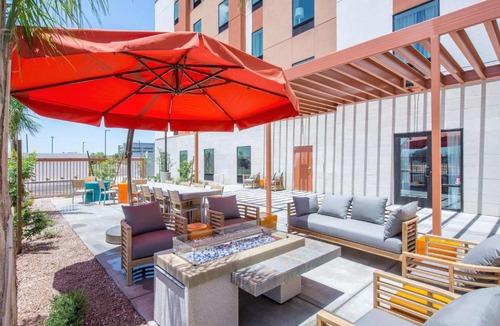 Gilbert Hotel | Hampton Inn & Suites Phoenix - East Mesa in Gilbert