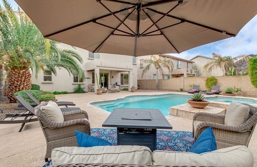 Stetson Hills State House | Happy Valley Oasis