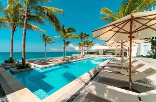 Las Glorias Apartment | Harbor 171 | Oceanfront | Infinity Pools | Pet-Friendly