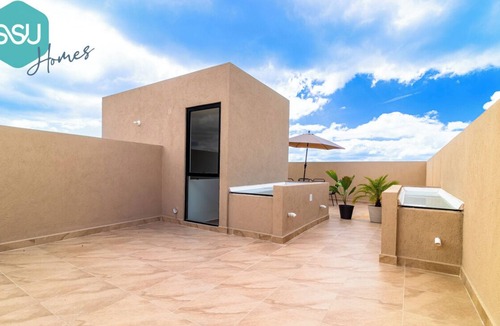 El Marques House | Harmony House