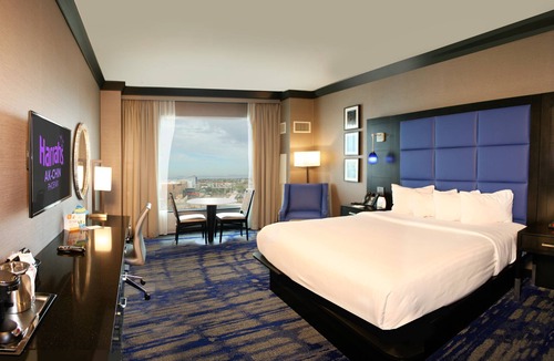 Maricopa Resort | Harrah's Ak-Chin Hotel and Casino – A Caesars Rewards Destination