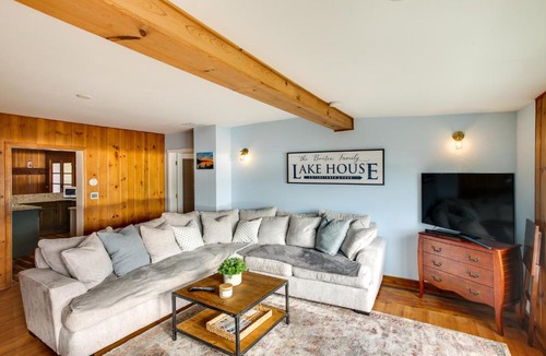 Harrison House | Harrison Getaway w/Deck & Lake Views!