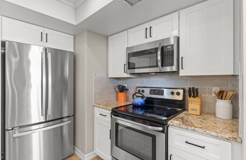 Capistrano Beach House | Hawaiian Style! Beachfront on Beach Road! STR15-0260