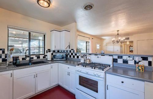 Peter Howell House | Hawthorne Manor - 3BD in Central Tucson with Patio