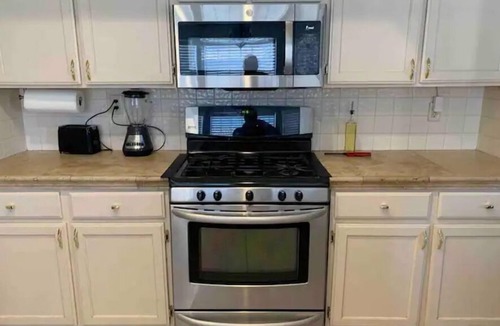 Yuma House | Heart of Yuma 2 Story Home 4B/2.5B 9gst