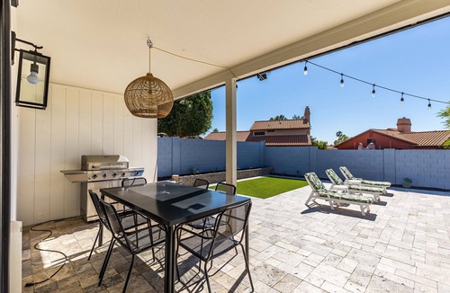 North Mountain House | Heated Pool and centrally located to every in Phoenix! 3br/2ba resort style home