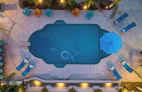 Pleasant Valley House | Heated Pool | Hot Tub | Pool Table | Putting Green | 5BR