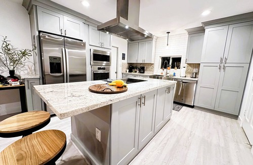 Cox Heights House | Heated Pool, Min to Old Town, 2 King Beds, Soft H20, Fully Equipped Kitchen