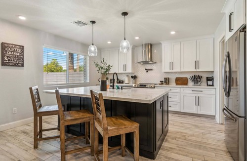 Roadrunner Estates East House | Heated Pool- Prime Scottsdale-Sunlit Haven