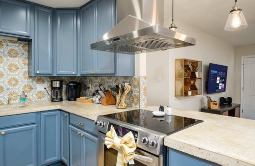 Scottsdale Estates Six House | Heated Pool + Walk to Old Town! New Renovation!