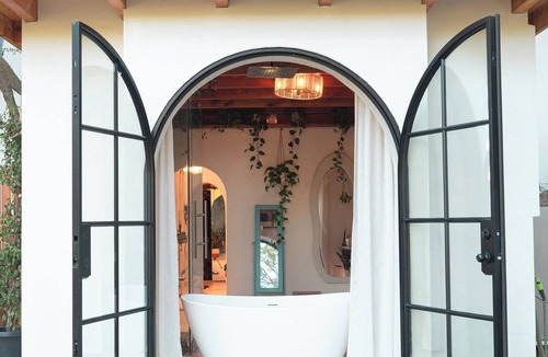 Topanga House | Heavenly Tree Spa - Treehouse Crystal Spa in Topanga Canyon