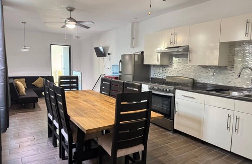 Guadalajara House | Hermosa Province Duplex House (Large Groups)