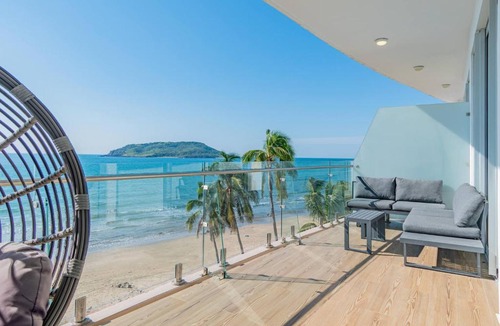 Zona Dorada Apartment | Hermoso Condo al Pie de la Playa Camino al Mar