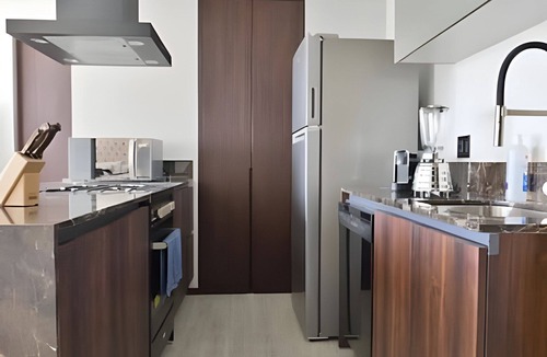 Zona Minerva House | Hidalgo Residences 16B by Del Mar